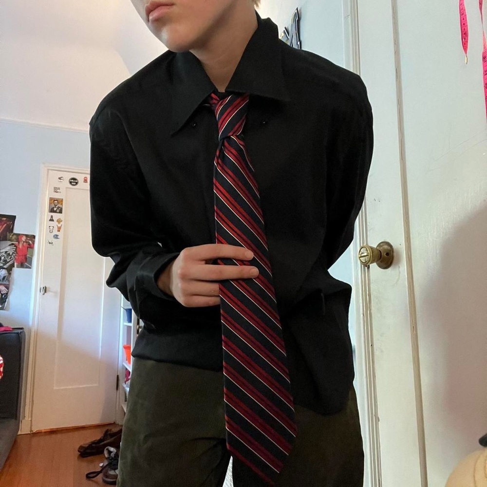 S5A RED NAVY WHITE STRIPED DRESS TIE